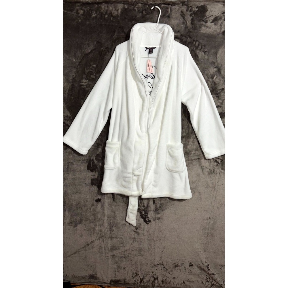 Victoria's Secret Short Cozy Plush Robe Women M/L White Shawl Collar Embroidered - Picture 4 of 7